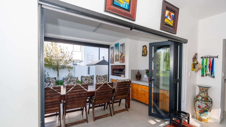 4 Bedroom Property for Sale in Shelley Point Western Cape